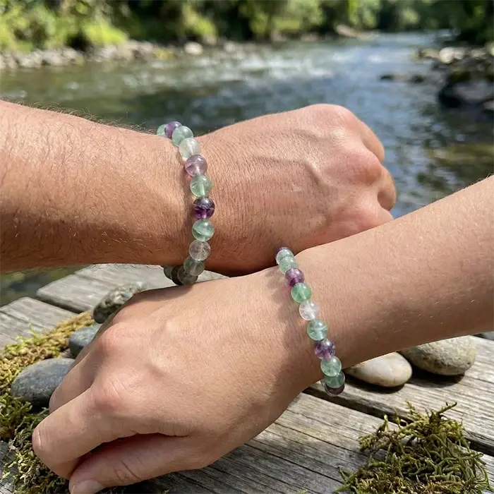 Pulsera Fluorita Natural Elástica – Claridad y Equilibrio Mental - Image 3